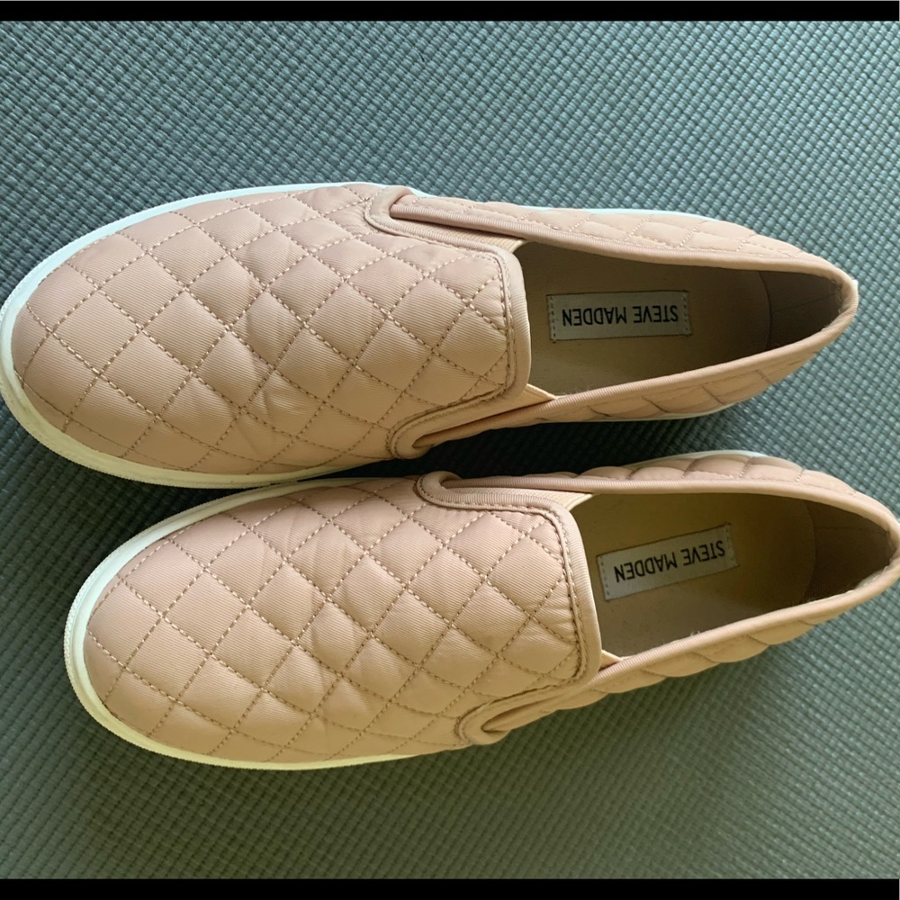 Steve Madden Ecentrcq slip on shoes